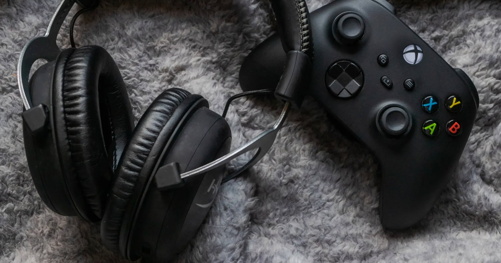 How to Connect Bluetooth Headphones to Xbox One without Adapter?